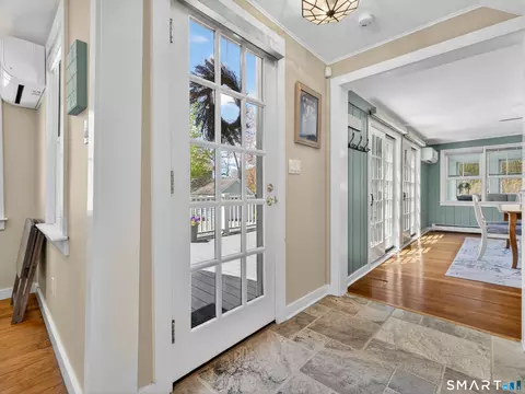 Entry Way - 68 Groveway, Clinton, CT 06413 photo 5 of 7