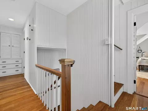 Entry Way - 68 Groveway, Clinton, CT 06413 photo 6 of 7