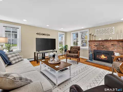 Living - 68 Groveway, Clinton, CT 06413 photo 1 of 2