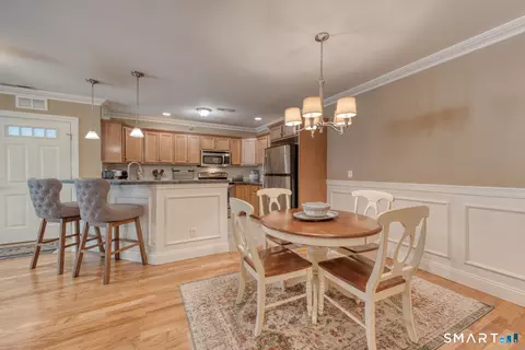 Dining - 95 S Ridge Ln #E201, Berlin, CT 06037 photo 3 of 3
