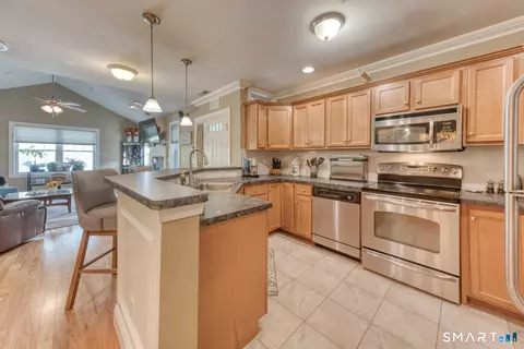 Kitchen - 95 S Ridge Ln #E201, Berlin, CT 06037 photo 3 of 6
