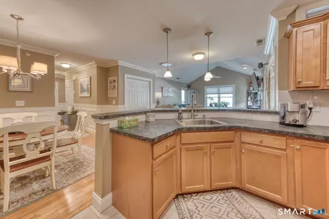 Kitchen - 95 S Ridge Ln #E201, Berlin, CT 06037 photo 4 of 6