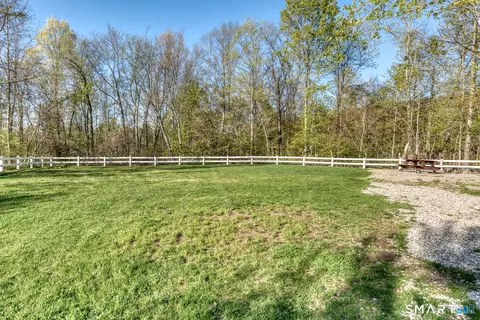 Exterior - 95 S Ridge Ln #E201, Berlin, CT 06037 photo 7 of 7