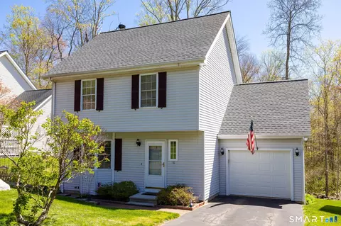 30 Spoonwood Dr #30, Canton, CT 06019