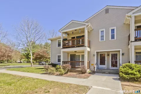 201 Ashmead Cmns #201, Enfield, CT 06082