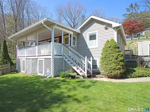 1 Boat Rd, Danbury, CT 06811