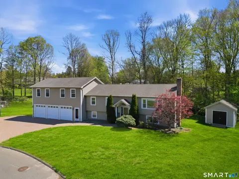 1 Kimberly Dr, Enfield, CT 06082