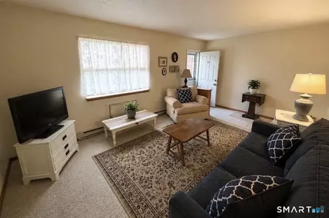 975 Meriden Rd #117, Waterbury, CT 06705