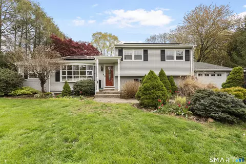 18 Turner Dr, North Haven, CT 06473