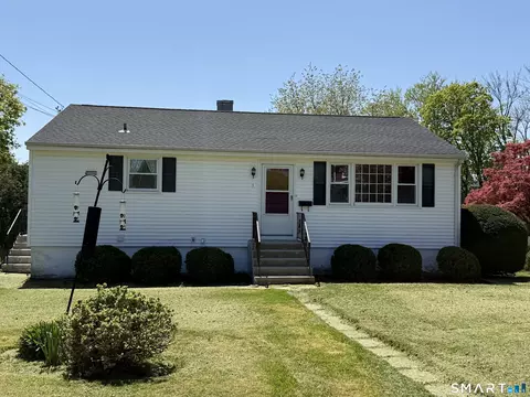 3 Island Heights Cir, Stamford, CT 06902