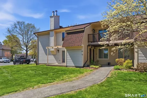 80 Little Oak Ln #80, Rocky Hill, CT 06067