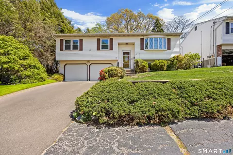 76 Worcester Ave, Waterbury, CT 06705