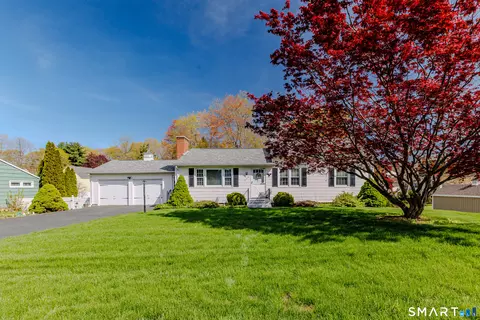 275 Country Ln, Bristol, CT 06010