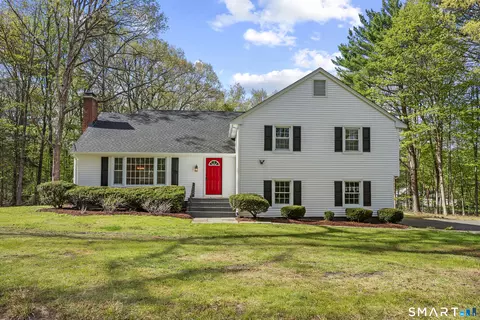 6 Stockade Rd, Simsbury, CT 06092