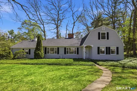 100 Surrey Ln, Glastonbury, CT 06033