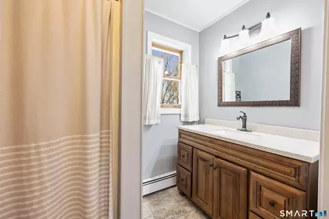 Bath - 16 Stephen Ct, Prospect, CT 06712 photo 1 of 3
