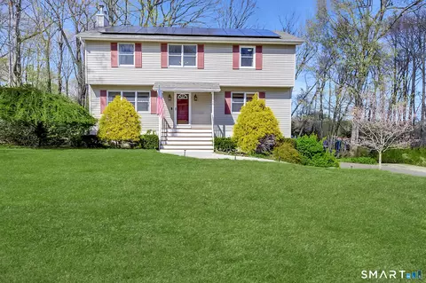 Exterior - 16 Stephen Ct, Prospect, CT 06712 photo 1 of 6