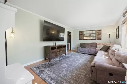 Living - 16 Stephen Ct, Prospect, CT 06712 photo 3 of 3