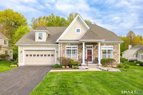 19 Cherry Hills Cir #19, Bloomfield, CT 06002