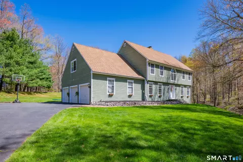 14 Myra Ln, Burlington, CT 06013