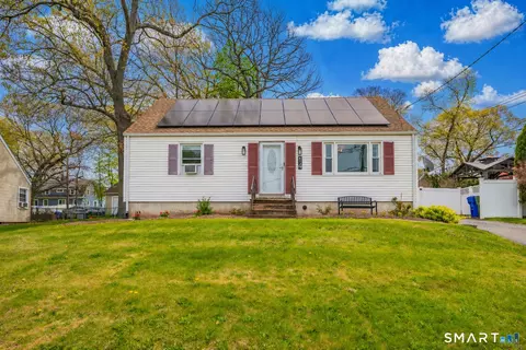 14 Baldwin St, Meriden, CT 06451