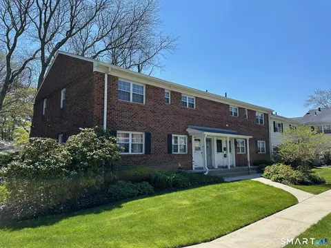 245 Unquowa Rd #44, Fairfield, CT 06824