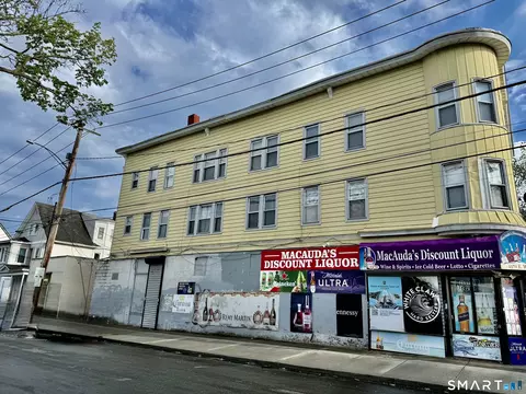 1368-1370 E Main St, Bridgeport, CT 06608