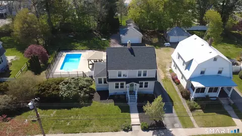 37 William St, Pawcatuck, CT 06379