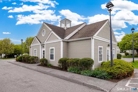 Other - 54 Elizabeth Cir #54, Sandy Hook, CT 06482 photo 8 of 10