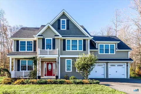 100 Hawthorne Ln, New Milford, CT 06776