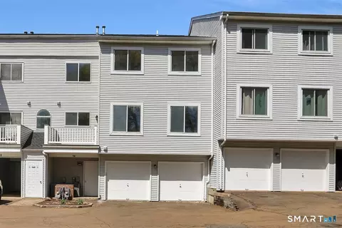 14 Staffordshire Common Dr #14, Wallingford, CT 06492