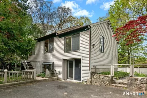 9 Sylvan Dr, Ridgefield, CT 06877
