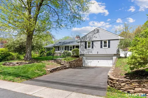 646 Fern St, West Hartford, CT 06107