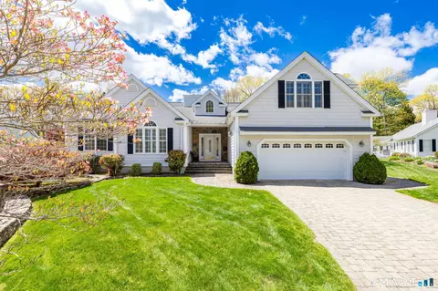 6 Chestnut Cir, Higganum, CT 06441