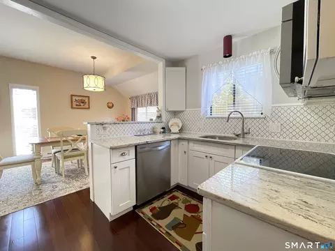 551 Heritage Vlg #B, Southbury, CT 06488