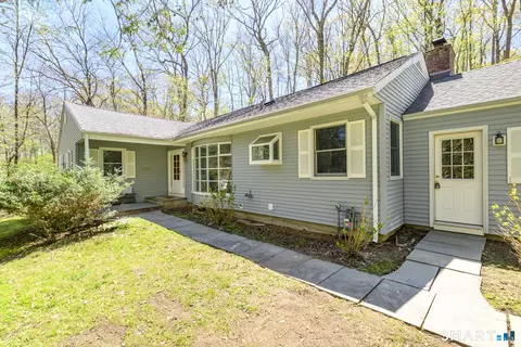 290 Red Fox Rd, Stamford, CT 06903