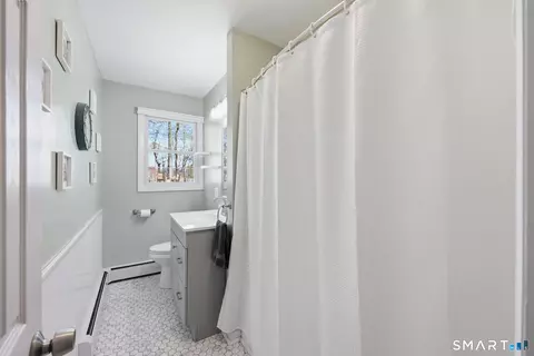 Bath - 14 Cedarwood Ln, Old Saybrook, CT 06475 photo 2 of 3