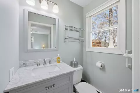 Bath - 14 Cedarwood Ln, Old Saybrook, CT 06475 photo 3 of 3