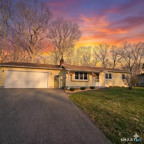14 Cedarwood Ln, Old Saybrook, CT 06475
