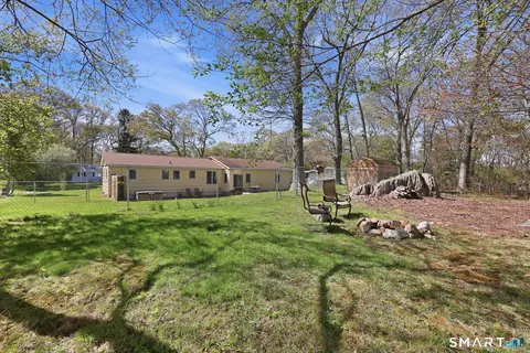 Exterior - 14 Cedarwood Ln, Old Saybrook, CT 06475 photo 9 of 10