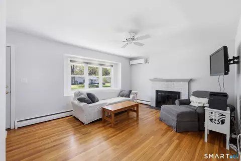 Living - 14 Cedarwood Ln, Old Saybrook, CT 06475 photo 2 of 3