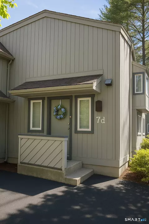 7 Lyle Ct #D, Farmington, CT 06032