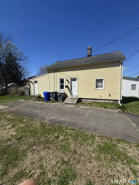20 Alden Ave, Enfield, CT 06082