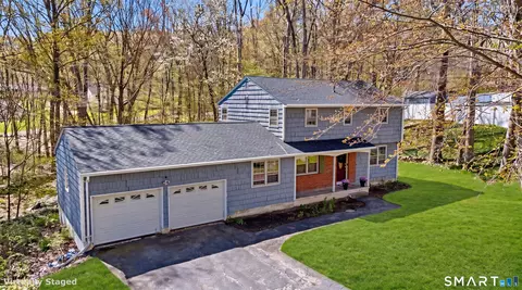 38 Cherry Hill Rd, Norwich, CT 06360