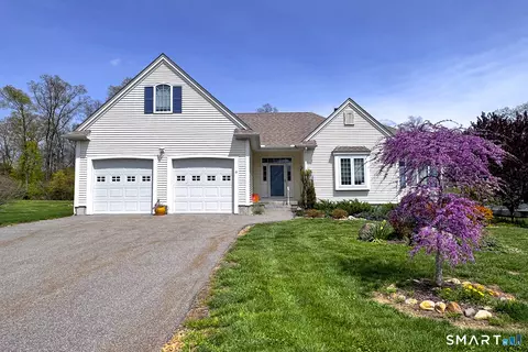 6 Flanders Woods Ln #6, Coventry, CT 06238