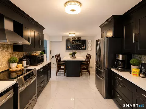 40 Booth Ter, Hamden, CT 06518 photo 5