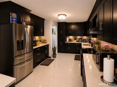 40 Booth Ter, Hamden, CT 06518 photo 6