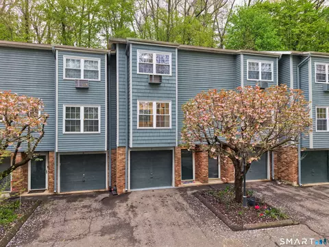 250 Summer St #7, Southington, CT 06479