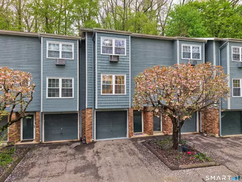 250 Summer St #7, Southington, CT 06479