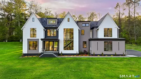 1 Twin Oaks Ln, Westport, CT 06880